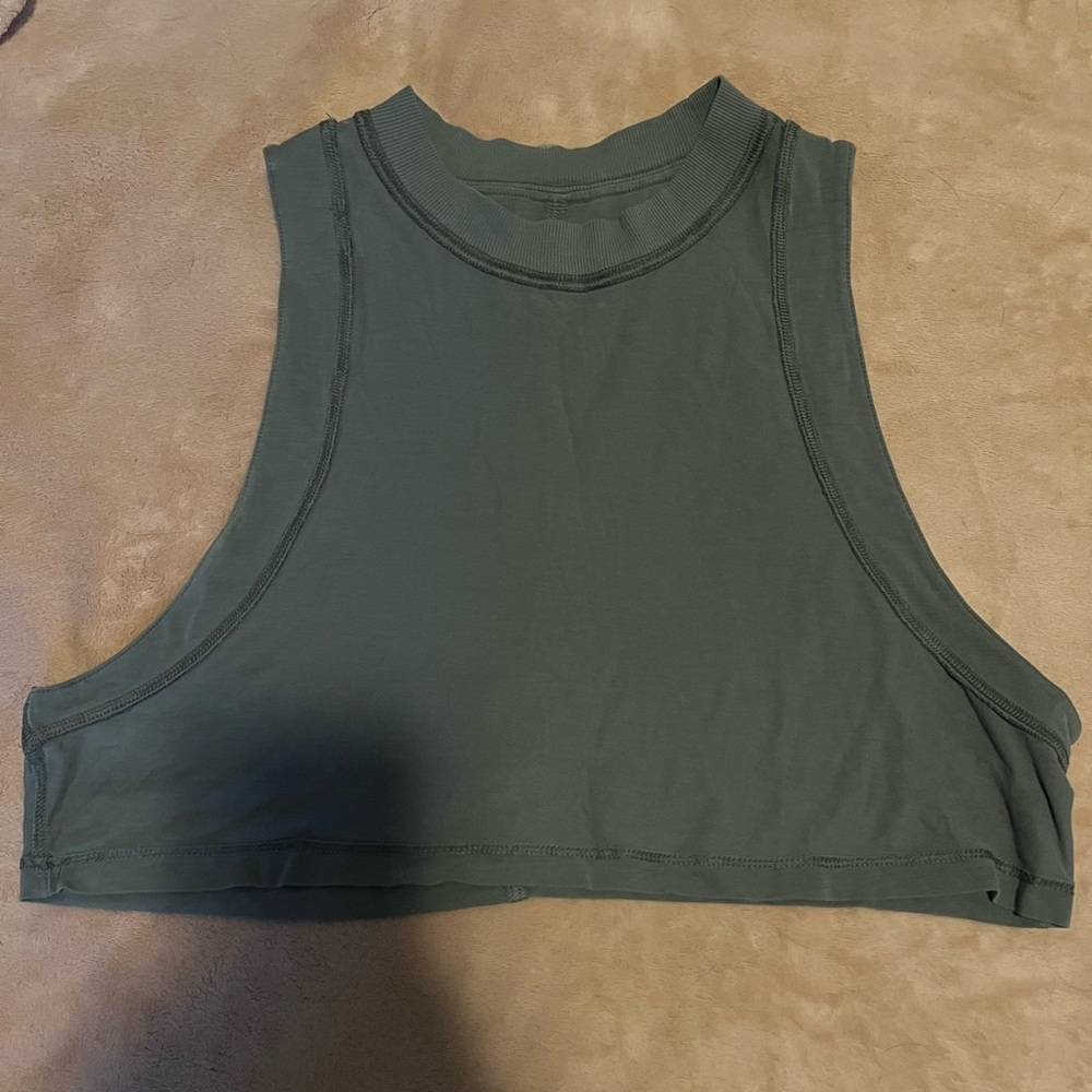 Lululemon cropped tank